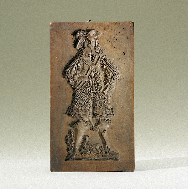 Double-sided mould for gingerbread and tragant “Kavalier”, owner’s mark “HM” for Michael Hörpöck, Hallein, 1660, maple wood, inv. no. 186-37