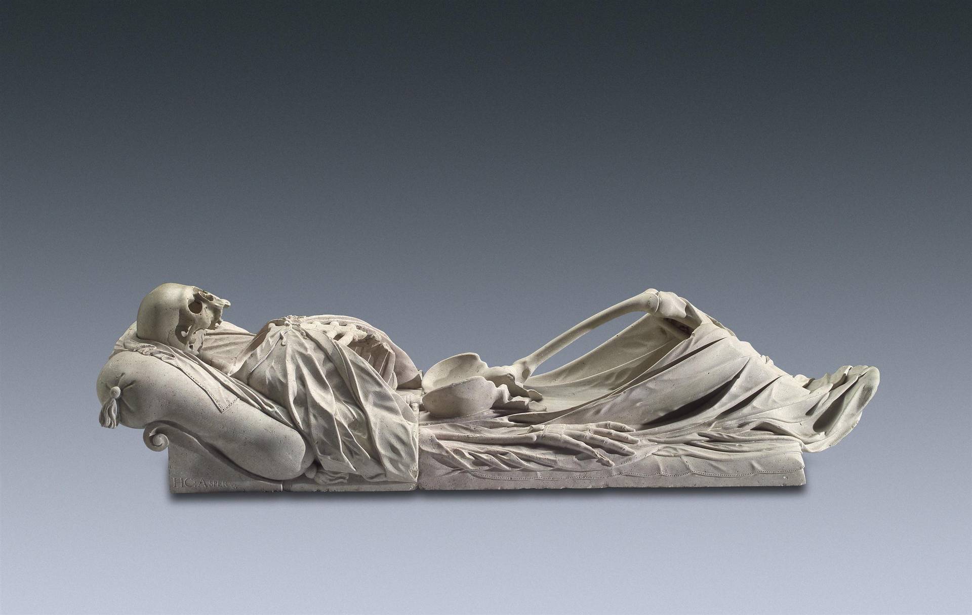 Tumbadeckel in Form eines Skeletts, Hans Conrad Asper, 1624, Untersberger Marmor, Salzburg Museum Inv.-Nr. 9240-49